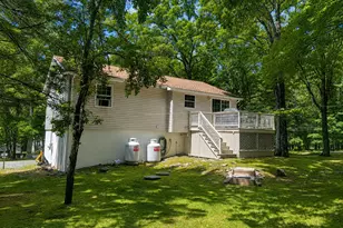 115 Tink Wig Dr, Hawley, PA 18428 - Photo 2