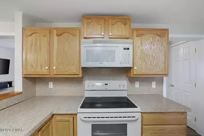 49 Sunrise Avenue, Hawley, PA 18428 - Photo 8