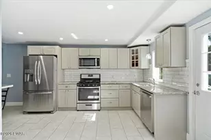 61E Lakeside Dr, Honesdale, PA 18431 - Photo 6
