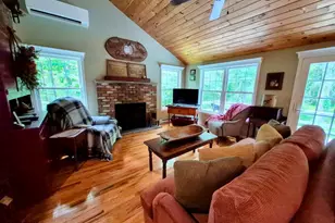 139 Pocono Cir Dr W, Dingmans Ferry, PA 18328 - Photo 14