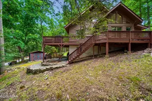 25 Vista Ct, Lakeville, PA 18438 - Photo 2
