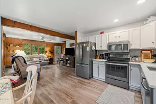 25 Vista Ct, Lakeville, PA 18438 - Photo 10