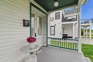200 Delaware Dr, Matamoras, PA 18336 - Photo 8