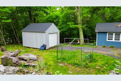 204 Mountain Lake Drive, Dingmans Ferry, PA 18328 - Photo 20