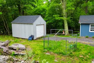 204 Mountain Lake Dr, Dingmans Ferry, PA 18328 - Photo 20