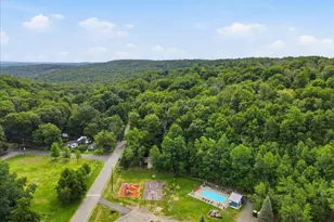 115 Teak Dr, Greentown, PA 18426 - Photo 38