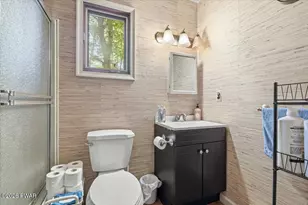 285 Lakeview Dr W, Lake Ariel, PA 18436 - Photo 30