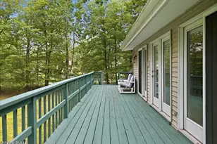 128 Cherry Point Cir, Canadensis, PA 18325 - Photo 46