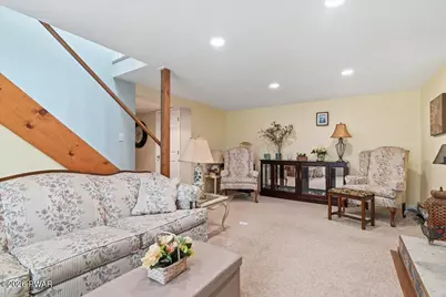 128 Cherry Point Circle, Canadensis, PA 18325 - Photo 6