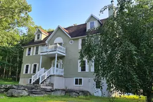 110 Stallion Dr, Lords Valley, PA 18428 - Photo 2