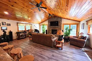 136 Gunstock Ln, Tafton, PA 18464 - Photo 8