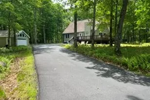 105 Doe Ct, Hawley, PA 18428 - Photo 4