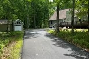 105 Doe Ct, Hawley, PA 18428 - Photo 8