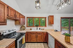 185 Maple Dr, Shohola, PA 18458 - Photo 34