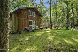139 Lakeview Cir, Hawley, PA 18428 - Photo 38
