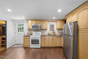 141 Fox Rd, Dingmans Ferry, PA 18328 - Photo 10