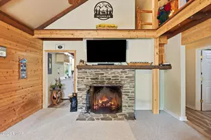 101 Ivywood Ln, Paupack, PA 18451 - Photo 12