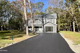 125 Cobblestone Dr, Milford, PA 18337 - Photo 1