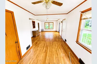 306 Avenue O, Matamoras, PA 18336 - Photo 6