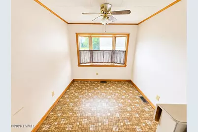 306 Avenue O, Matamoras, PA 18336 - Photo 8
