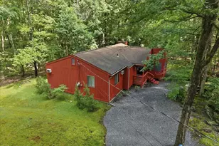 105 Village Ln, Lords Valley, PA 18428 - Photo 36