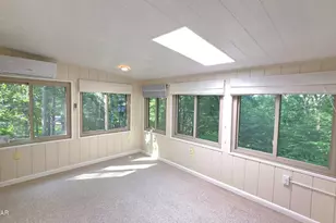 111 Cottonwood Dr, Lords Valley, PA 18428 - Photo 32