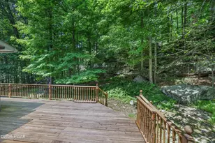 131 Shady Glen Dr, Greentown, PA 18426 - Photo 54