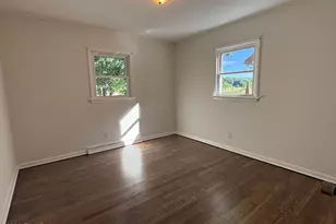 13 Dervend Cir, Matamoras, PA 18336 - Photo 8