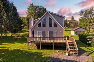 965 Westwood Dr, Lake Ariel, PA 18436 - Photo 1