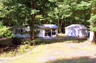 102 Redstart Ct, Hawley, PA 18428 - Photo 2