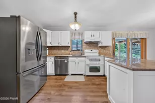 124 Blackberry Dr, Milford, PA 18337 - Photo 6