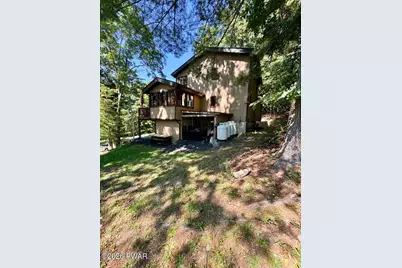 133 Manchester Drive, Bushkill, PA 18324 - Photo 2