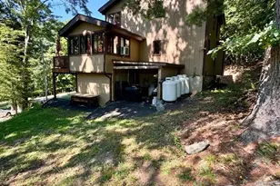 133 Manchester Dr, Bushkill, PA 18324 - Photo 2