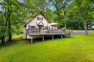 100 Westwood Dr, Dingmans Ferry, PA 18328 - Photo 1
