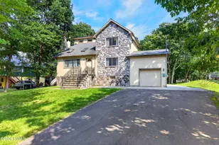 107 Heather Hill Rd, Dingmans Ferry, PA 18328 - Photo 2