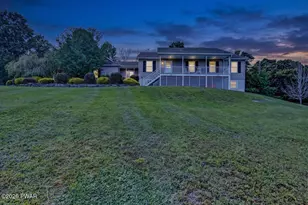 449 Huckleberry Rd, Newfoundland, PA 18445 - Photo 2