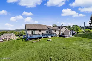 449 Huckleberry Rd, Newfoundland, PA 18445 - Photo 6