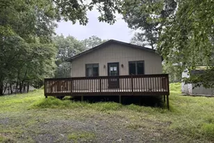 112 Sunset Dr, Milford, PA 18337 - Photo 2