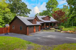 449 Cummins Hill Rd, Milford, PA 18337 - Photo 1