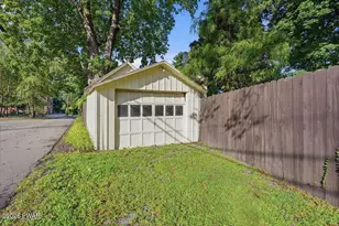 203 W Harford St, Milford, PA 18337 - Photo 80