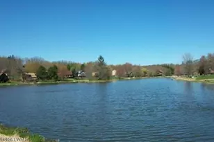 552 Lakeview Dr E, Lake Ariel, PA 18436 - Photo 88