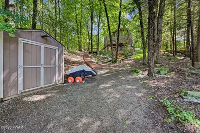 552 Lakeview Drive E, Lake Ariel, PA 18436 - Photo 10