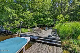 552 Lakeview Dr E, Lake Ariel, PA 18436 - Photo 16