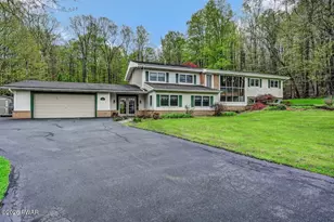 113 Wilcrest Rd, Roaring Brook Township, PA 18444 - Photo 2
