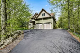 88 Lakeview Timbers Dr, Gouldsboro, PA 18424 - Photo 2