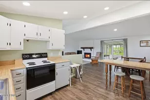 92 Dennis Rd, Honesdale, PA 18431 - Photo 10