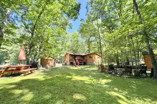131 Deerpark Ln, Hawley, PA 18428 - Photo 2