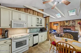198 Upper Lakeview Dr, Hawley, PA 18428 - Photo 28
