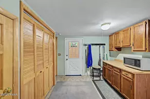 198 Upper Lakeview Dr, Hawley, PA 18428 - Photo 46