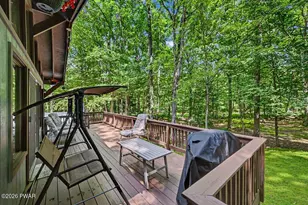 198 Upper Lakeview Dr, Hawley, PA 18428 - Photo 12